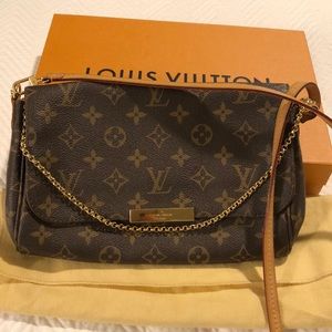 Louis Vuitton Favorite MM clutch